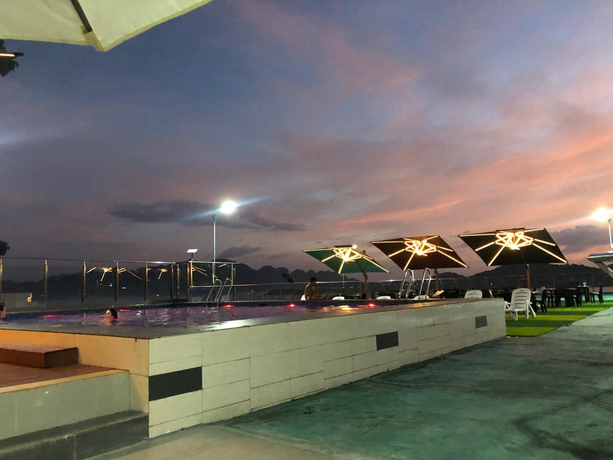 Sky Garden Hotel Coron Luaran gambar